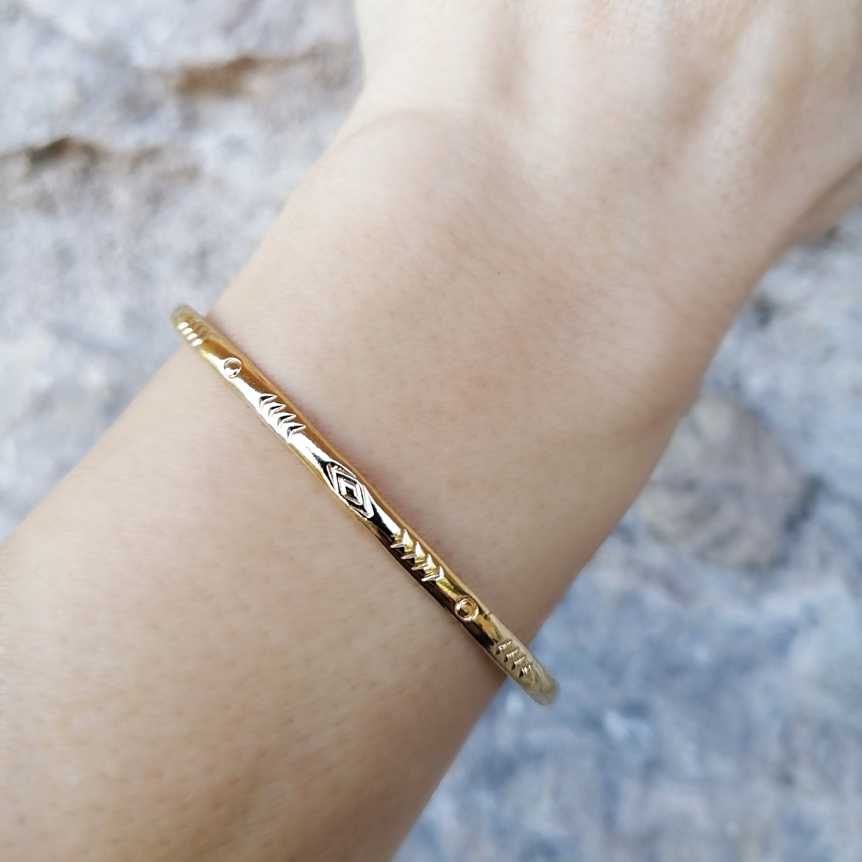 pulsera stampa chapada en oro de 24k