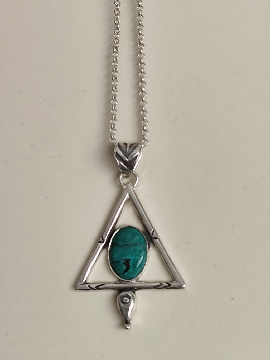Colgante ERA, triangulo plata 925