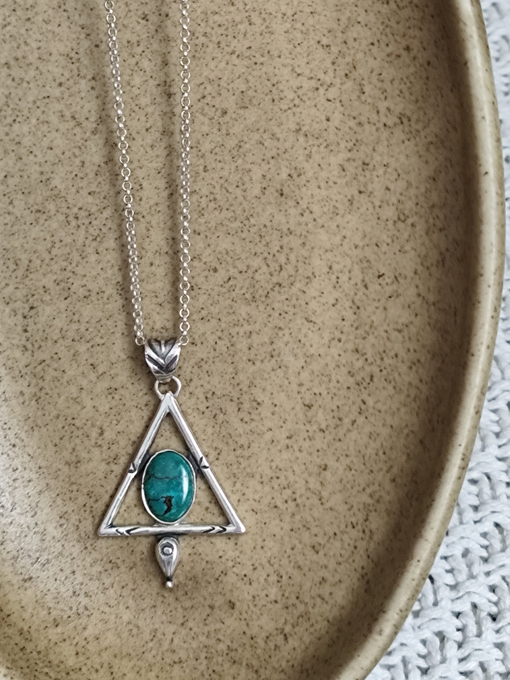 Colgante ERA, triangulo plata 925