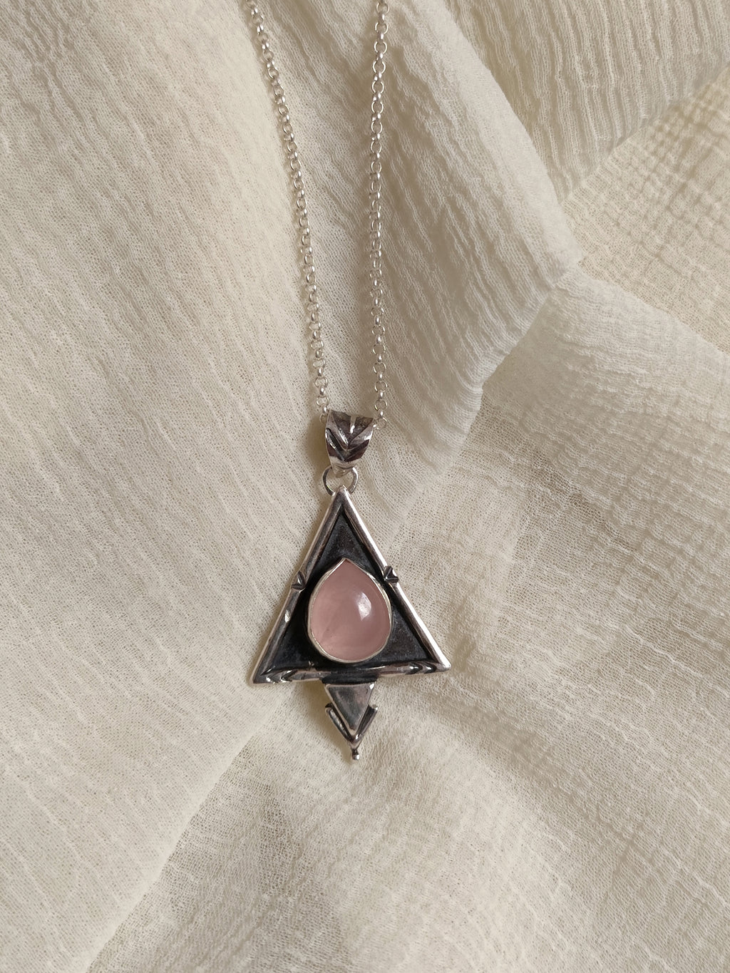 Colgante ERA, triangulo plata 925