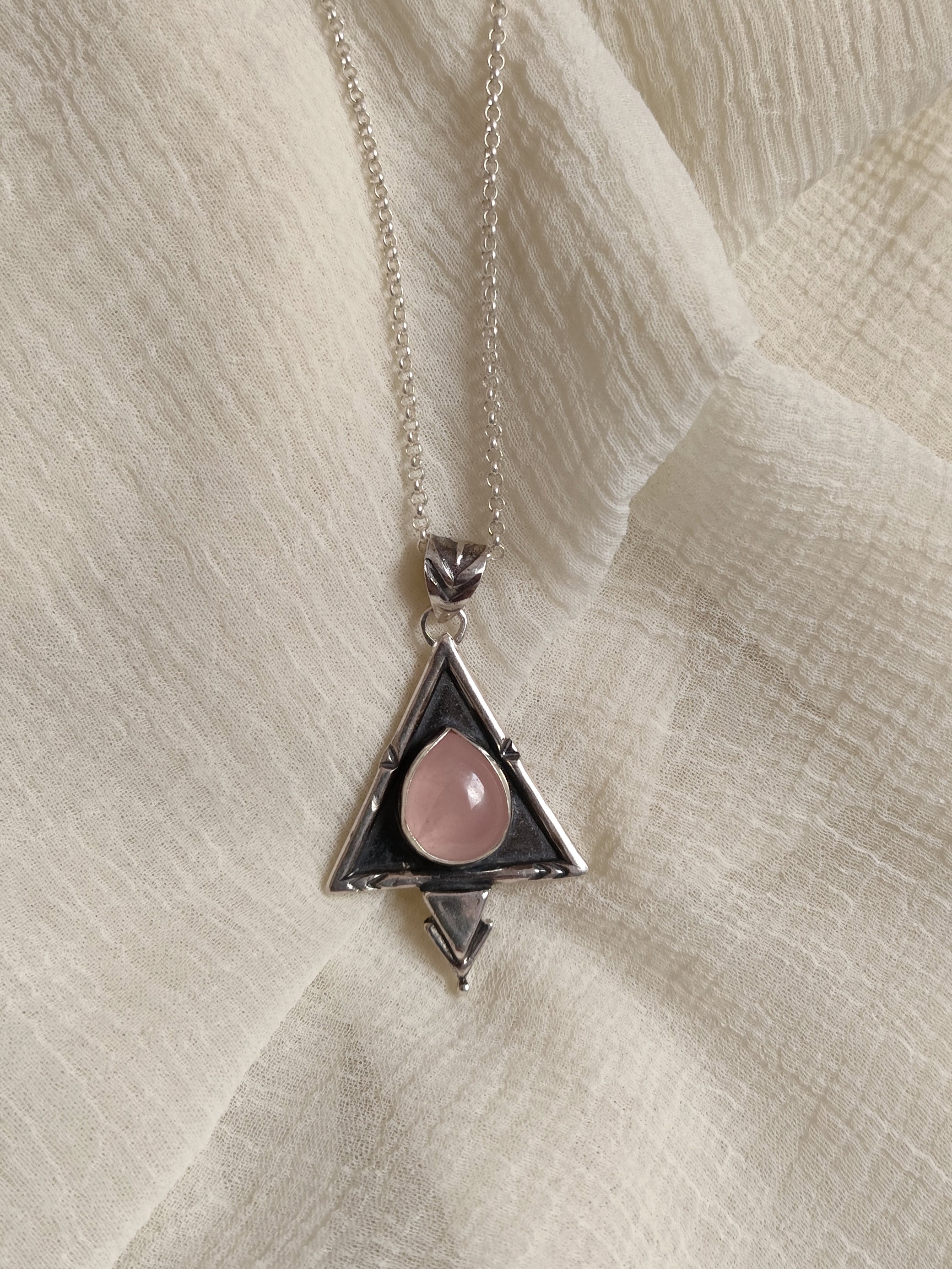 Colgante ERA, triangulo plata 925