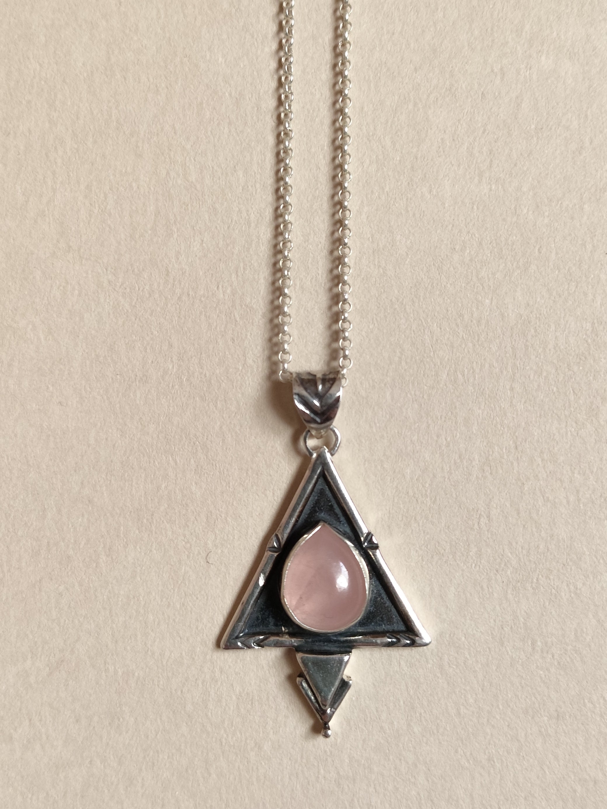 Colgante ERA, triangulo plata 925