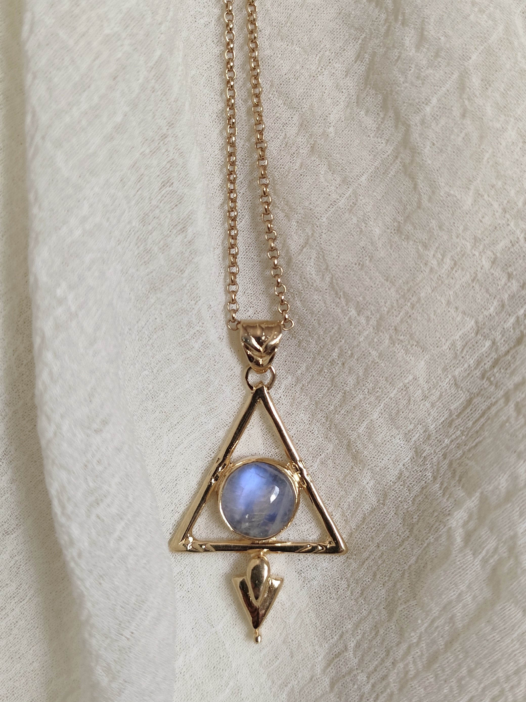 Colgante ERA, triangulo 24k