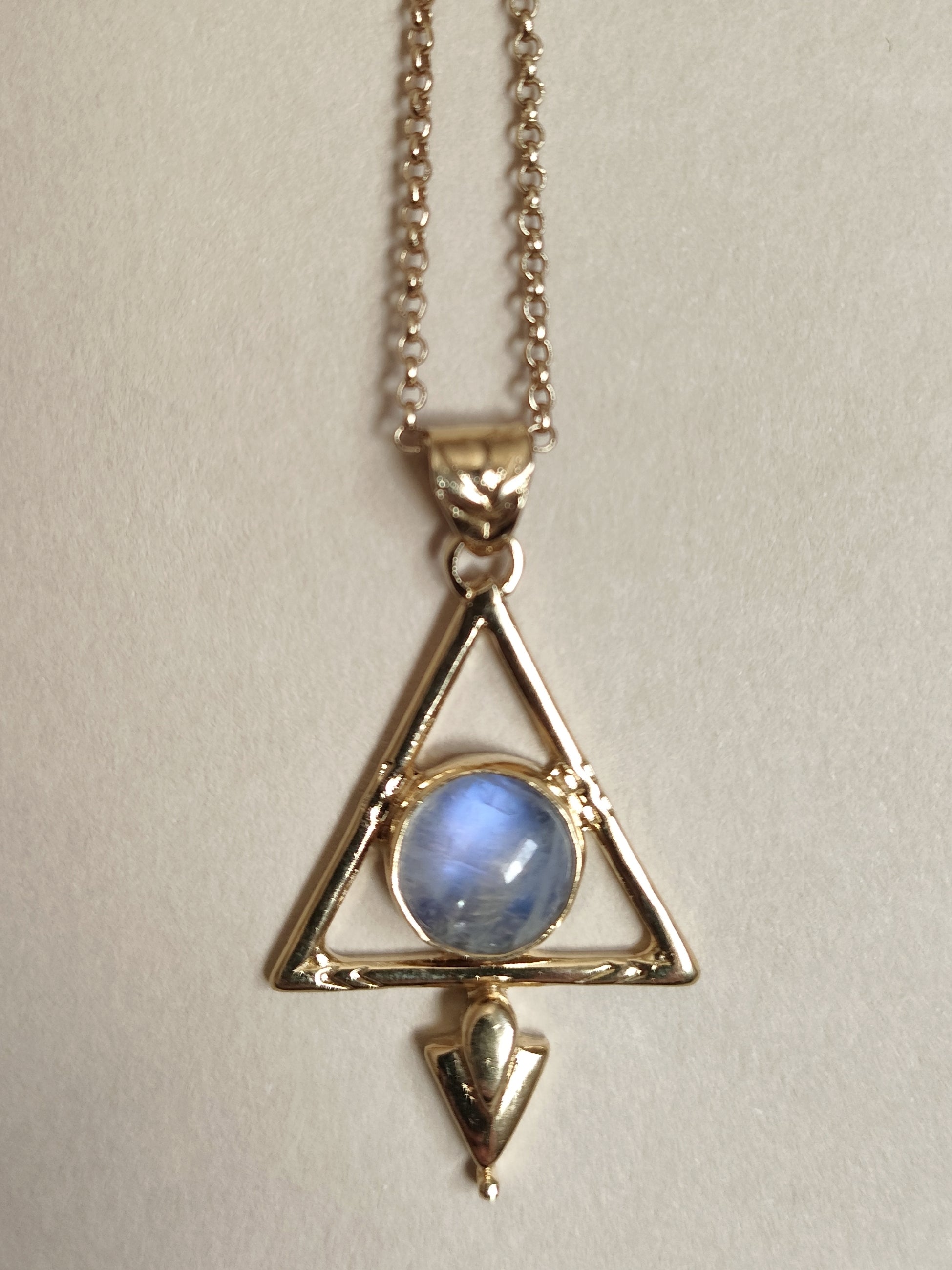 Colgante ERA, triangulo 24k