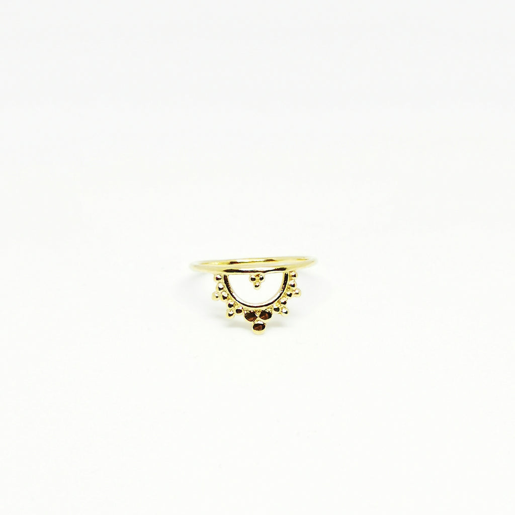 anillo crown, chapado en oro de 24k
