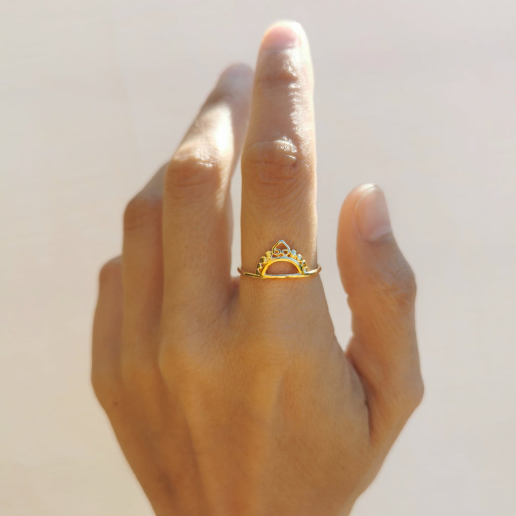Anillo crown ,chapado en oro 24k